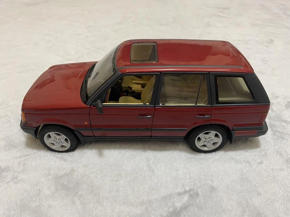 Mini carro modelo de exibição colecionável AUTOart Range Rover 4 6HSE escala 1/18 - Imagem 3 de 4