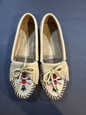 Minnetonka Thunderbird Thomahawk Moccasins SZ 7 Women Beaded Flat Suede Shoes