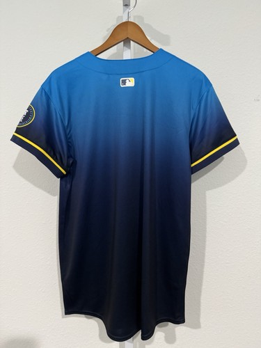 Philadelphia Phillies City Connect Jersey Youth Size XL 18-20 NEW! - Picture 7 of 13