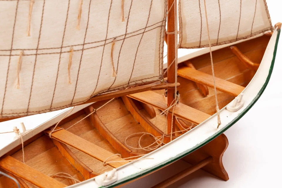 BILLING BOATS -TORBORG 910 - 1:20 - kit completo di montaggio - Immagine 2 di 4