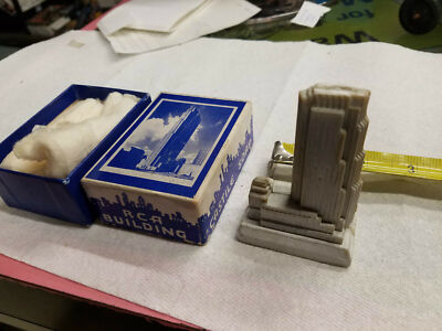 ANTUQUE ART DECO 1933 RCA BUILDING NEW YORK BAR CASTILE SOAP ''ROCKEFELLER PLAZA''