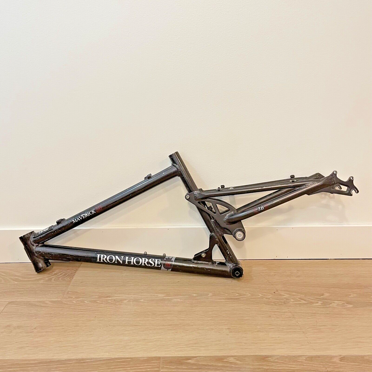Iron Horse Maverick 2.0 Aluminum Mountain Bike Frame Set 17