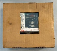 Honeywell L404V 1038 2 Pressuretrol Controller