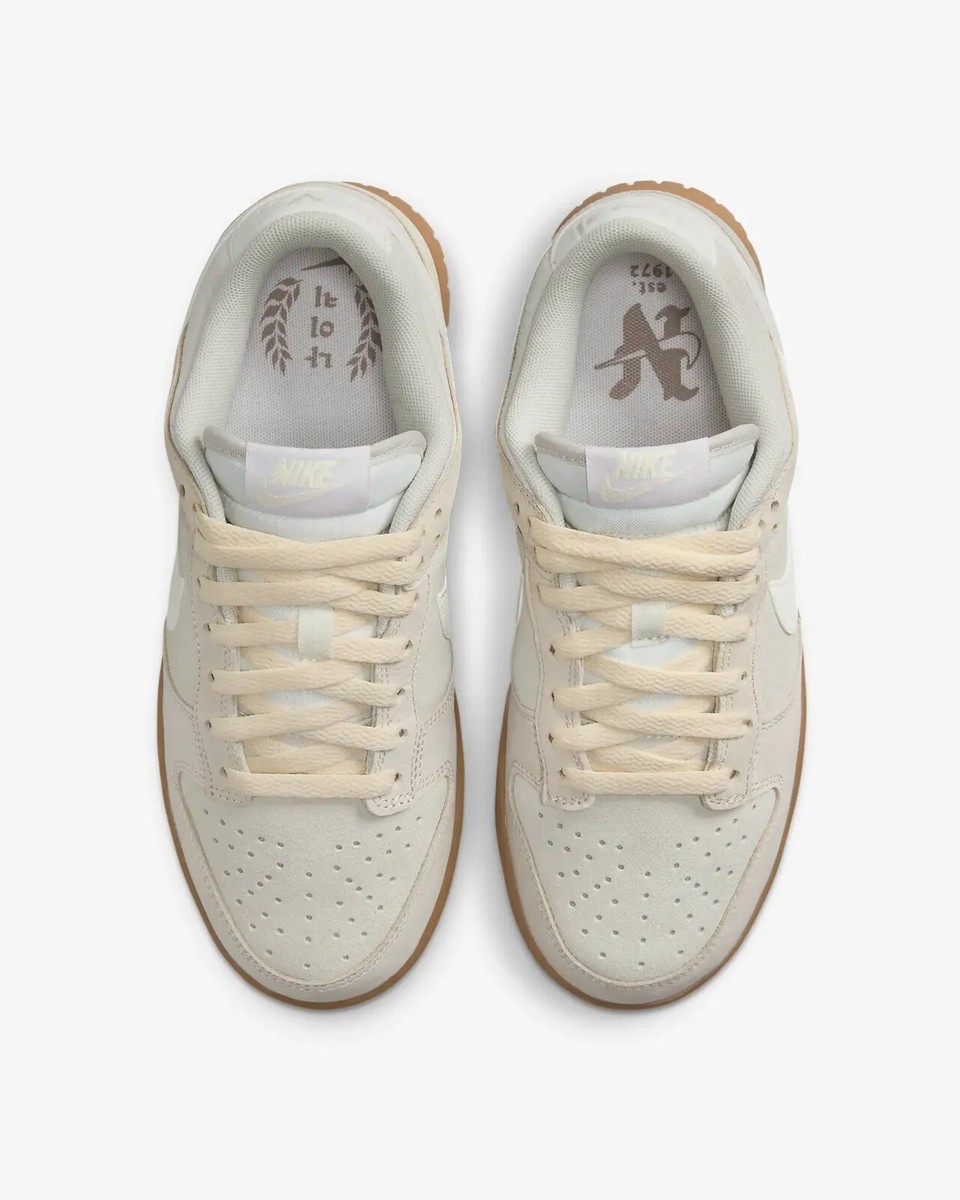 Nike Women's Dunk Low SE 'Hangul Day' - Light Orewood Brown