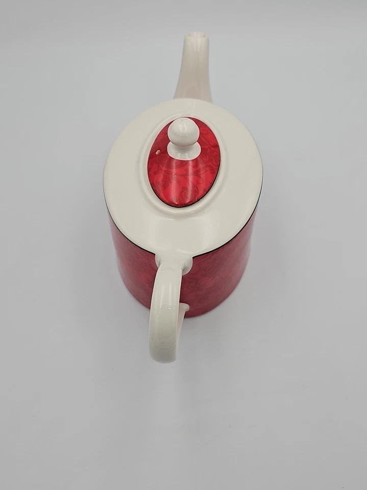 Red & White Floral Fine China Porcelain PTS Int Christmas Demask Teapot - Image 4 of 4