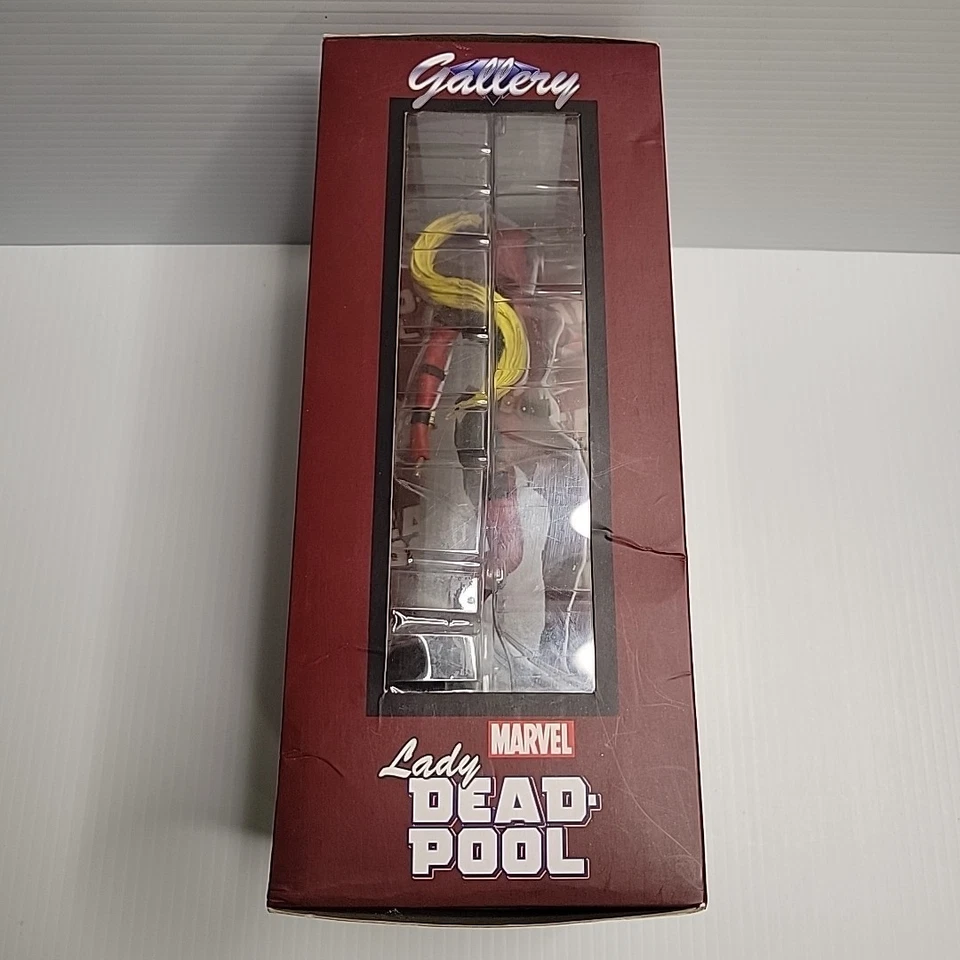 New! Diamond Select Marvel Gallery Lady Deadpool Figure PVC Statue - Image 3 of 4