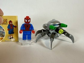 LEGO Marvel: Spider-Man Super Jumper (30305) | Built Complete | Manual & Minifig