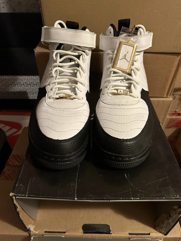 Jordan Fusion 12 Taxi Talla - 11.5 DS (Cubierta Frontal De Caja Dañada/Se Abaja) Foto 2 de 4