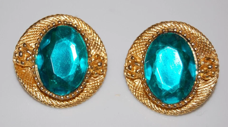ELEGANTES PENDIENTES CLIP ESTILO BIZANTINO DORADO CRISTAL VERDE GRANDE ALTA COSTURA AÑOS 80 DE COLECCIÓN Foto 3 de 4