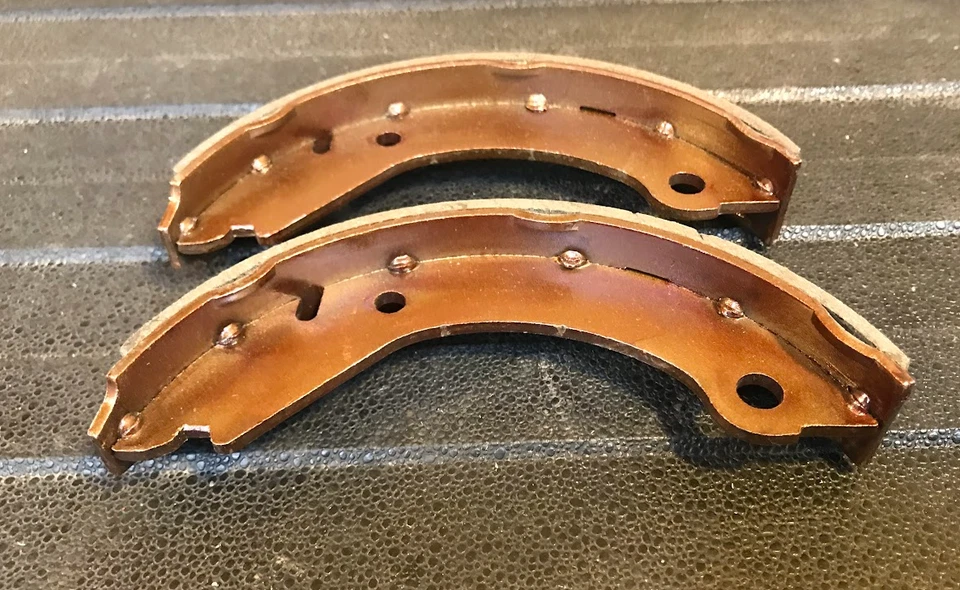 Juego de zapatas de freno de estacionamiento PEX (4 piezas) - 6.126 / 1330310 - para Volvo 1980-1997 Foto 3 de 4