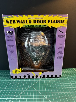 Animated Witch Web Wall Hanging Lighted Voice Door Plaque Vintage Fun World NEW!