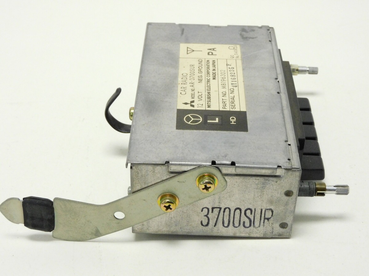 Vintage Mitsubishi Model AR-3700SUR Car Radio 12 Volt Neg Vintage Mitsubishi Model AR-3700SUR Car Radio 12 Volt Neg