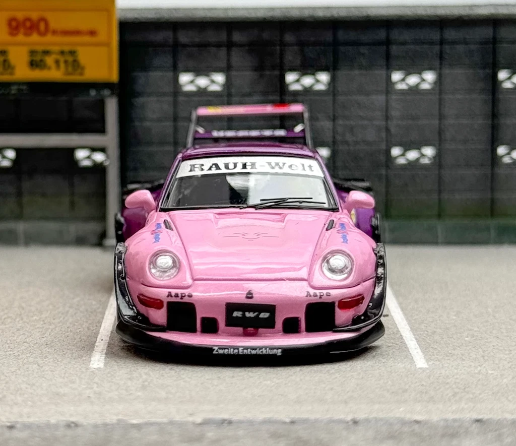 ZD SW 1:64 Pink Dragon Ball RWB 993 911 Racing Sports Model