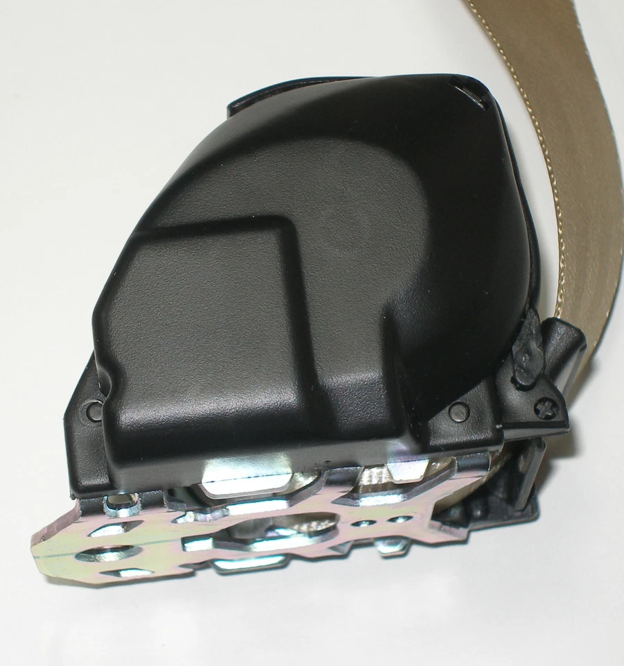 JUEGO DE 4 CINTURONES DE SEGURIDAD NUEVOS BEIGE MERCEDES W108, W109, TRW/REPA HECHOS EN ALEMANIA Foto 2 de 4