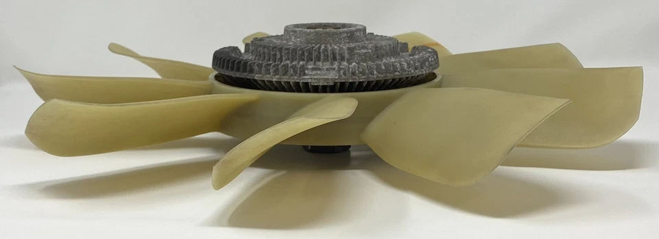 Муфта вентилятора 1999-2002 99 00 01 02 GM Chevrolet Silverado GMC Sierra 4,8 л 15017911 - Изображение 3 из 4