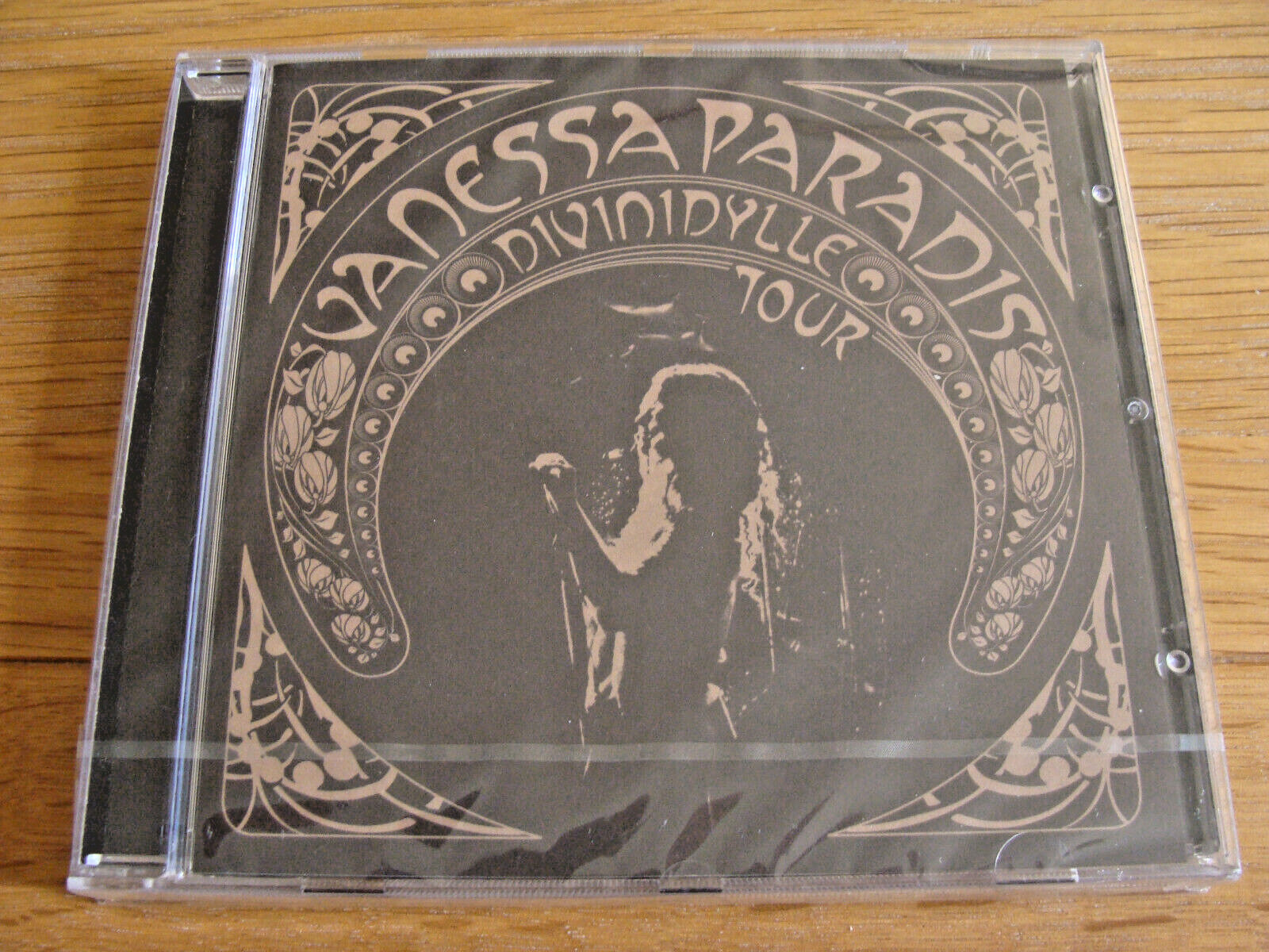 CD Album: Vanessa Paradis : Divinidylle Tour Live 2007 Sealed LAST COPY