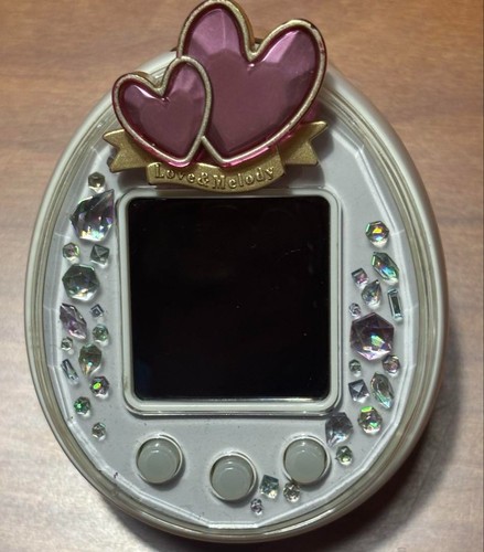 Set Orecchini BANDAI Tamagotchi P's Bianco con Tama Deco USATI funzionanti - Foto 8 di 13