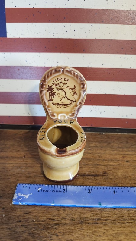 Vintage Florida Souvenir Mini Toilet Ashtray Ceramic Pottery Rest Your Ash 