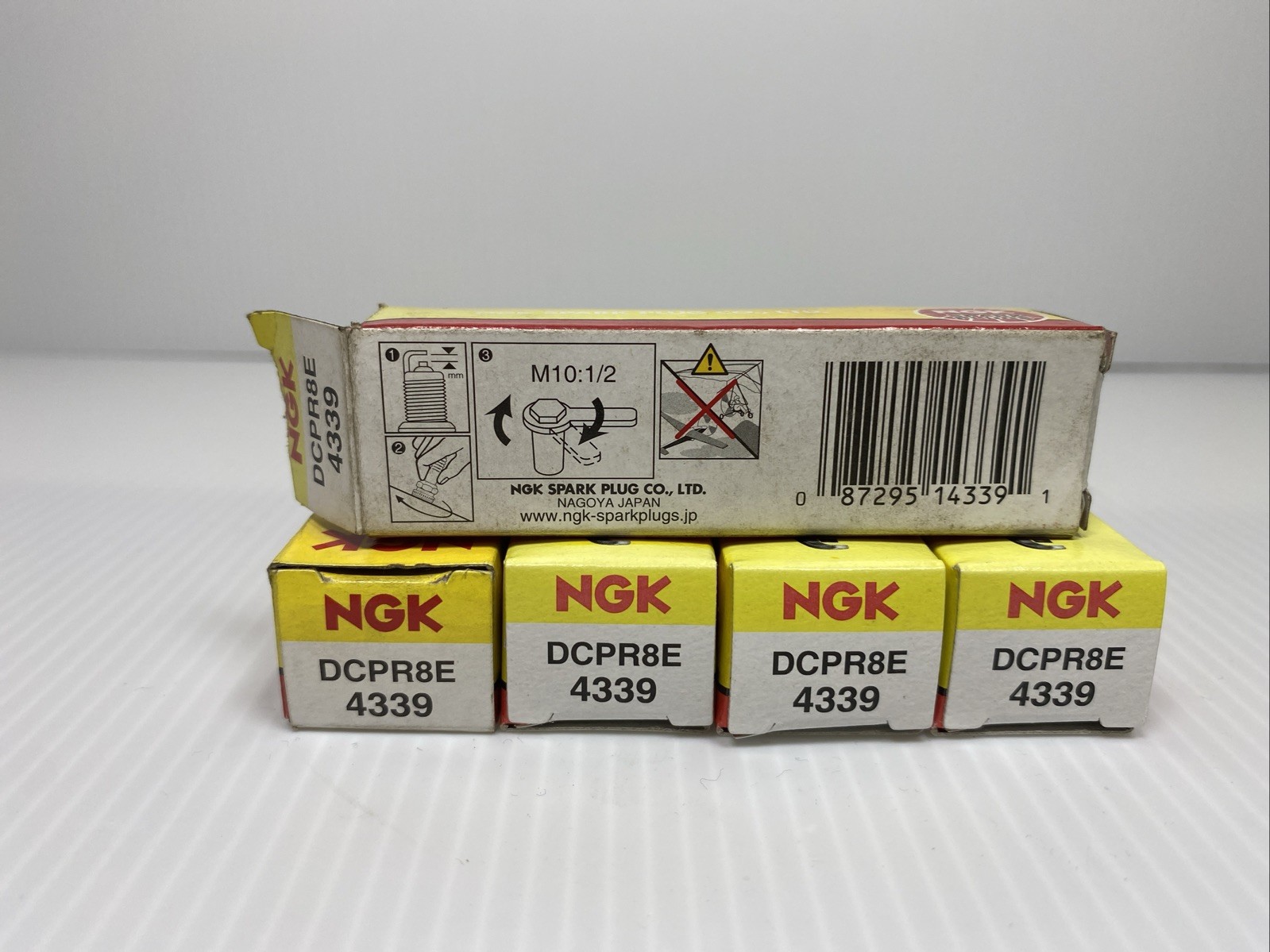Lot of 5 NGK Spark Plugs 4339 DCPR8E