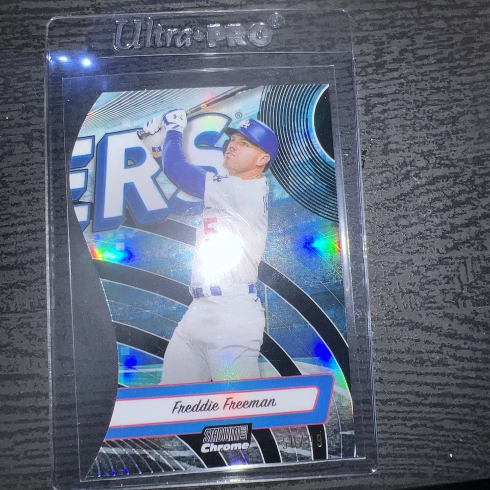 2024 Topps Stadium Club Freddie Freeman - Chrome Triumvirates #TRI-3 # 50/99 - Image 3 of 4