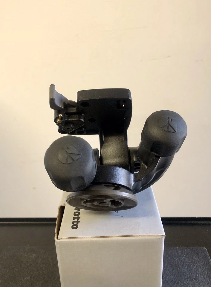 Manfrotto 460MG 3-Way, Pan-and-Tilt Head with 1/4"-20 Mount EUC - image 2 of 4