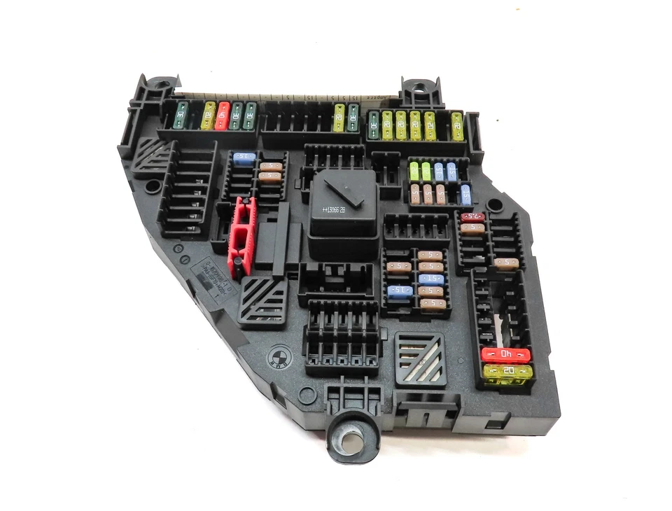 BMW X3 (F25) 2013-2014 MALETERO TRASERO CAJA DE FUSIBLES CONEXIÓN ELÉCTRICA RELÉ CAJA Foto 2 de 4