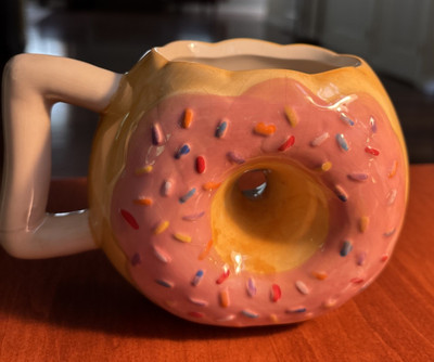 Comfify Brand Donut Coffee Mug Ceramic Pink Icing w/ Sprinkles ''MMM Donuts''.