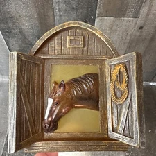 VINTAGE Horse in Barn PLUG IN NIGHT LIGHT, Western Horse Barn Country