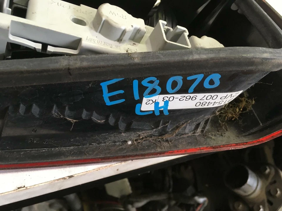 Volvo S80 Left Tail Light 07/1998-12/2006 - Image 3 of 3