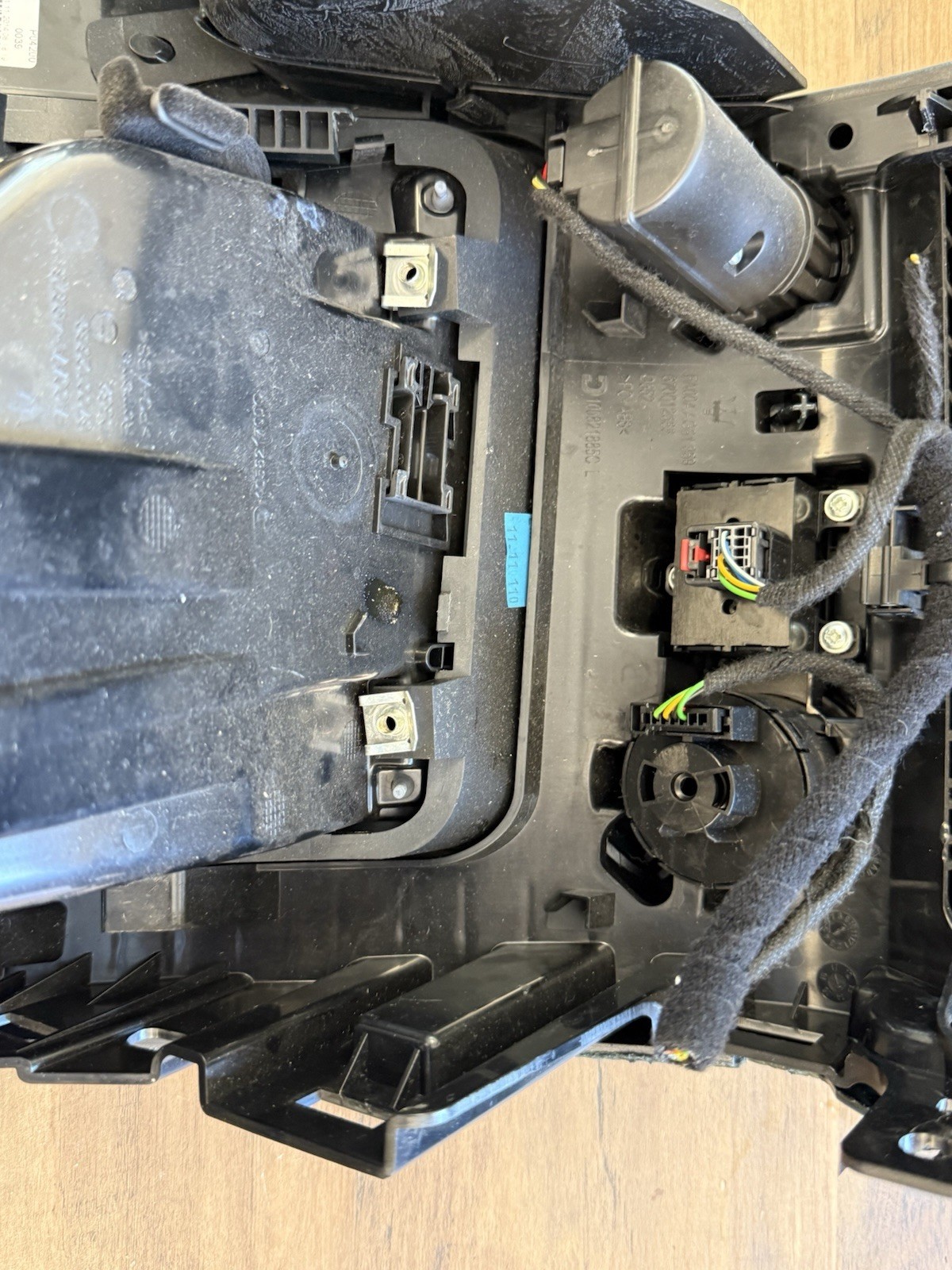 2014-2017 MASERATI GHIBLI LEFT LOWER DASH KNEE TRIM COVER  670012666