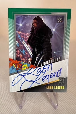 2022 Panini WWE NXT Signatures Lash Legend Rookie On Card Auto Green Exclusive