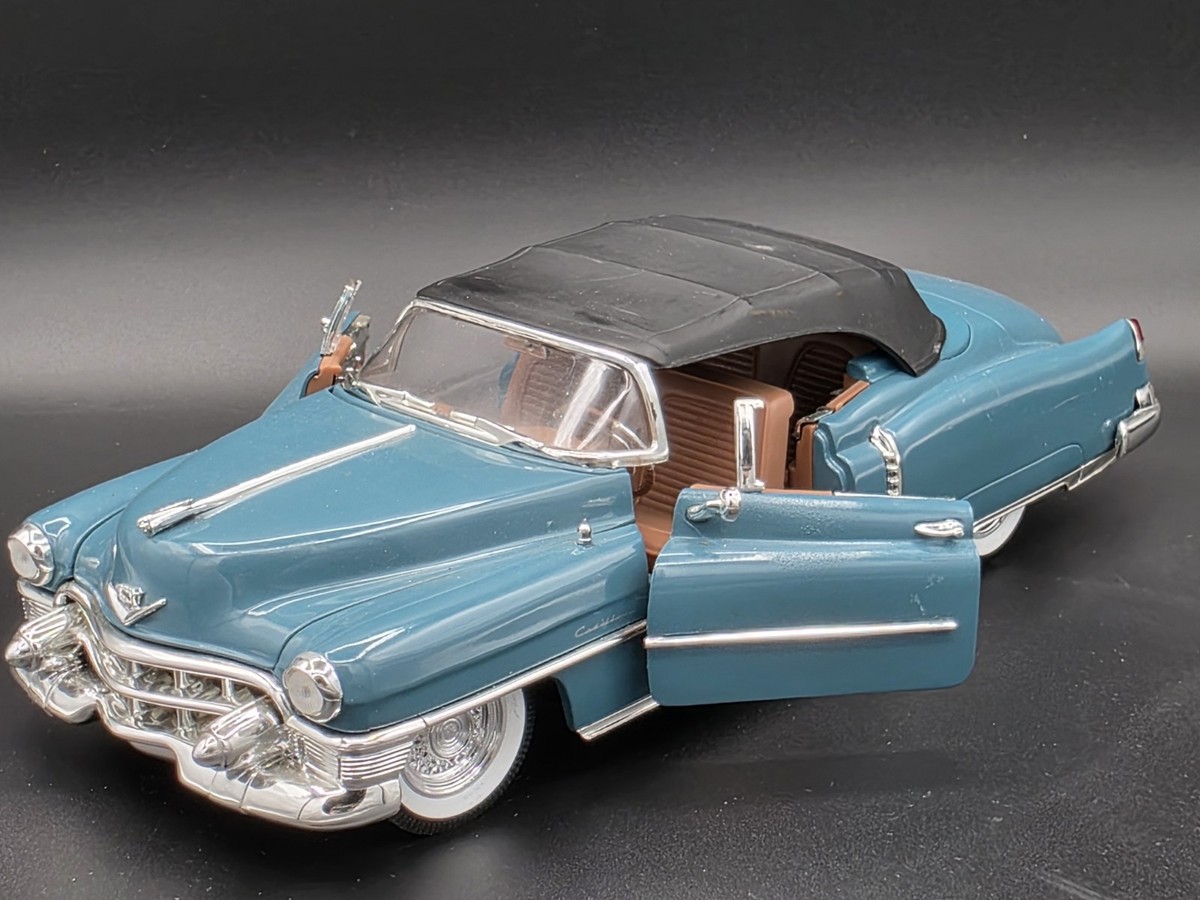 Anson 1953 Cadillac Eldorado Convertible 1:18 Scale Diecast Model