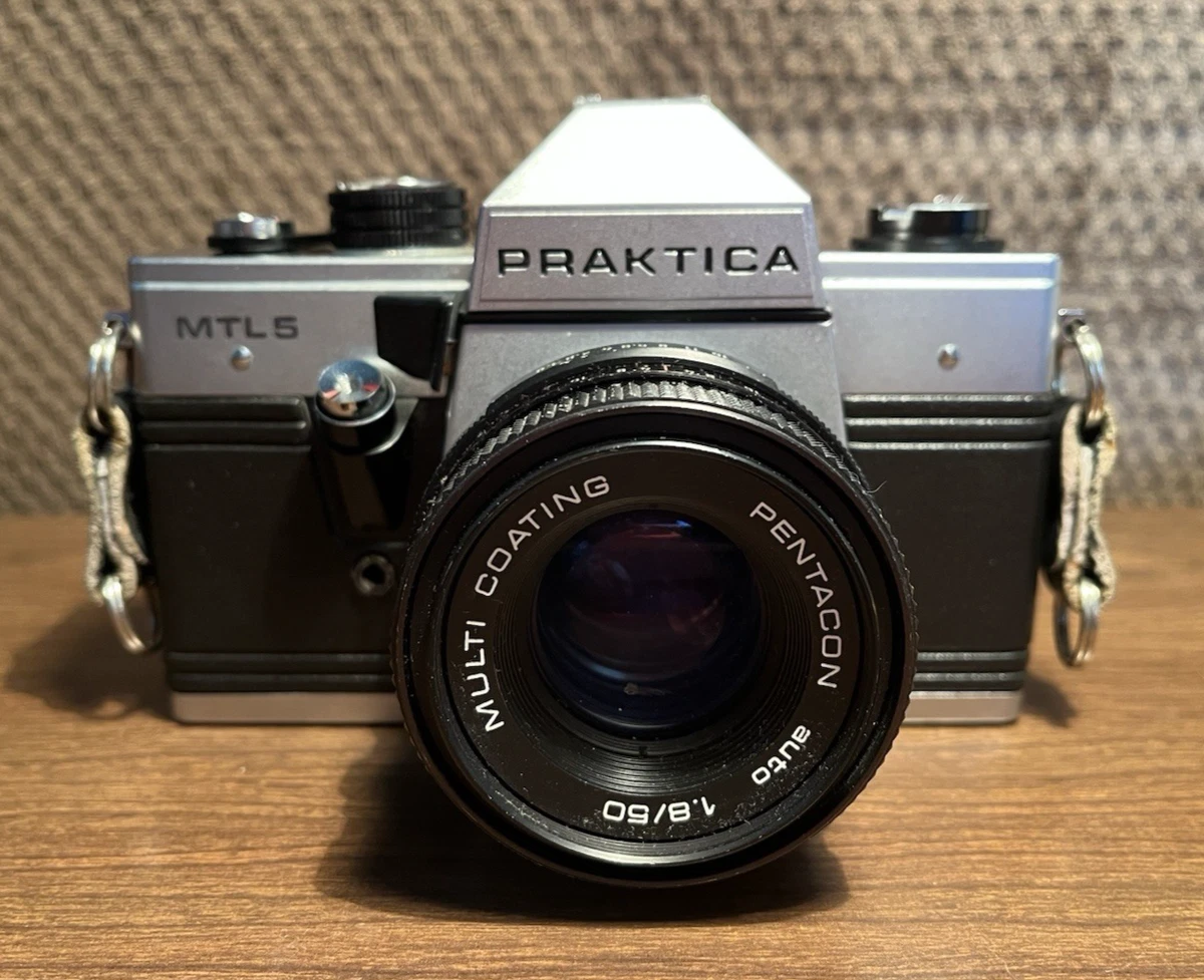 PRAKTICA KW ボディ New フィルムカメラ！！ 厳選して購入した「Praktica KW」趣きと手間が