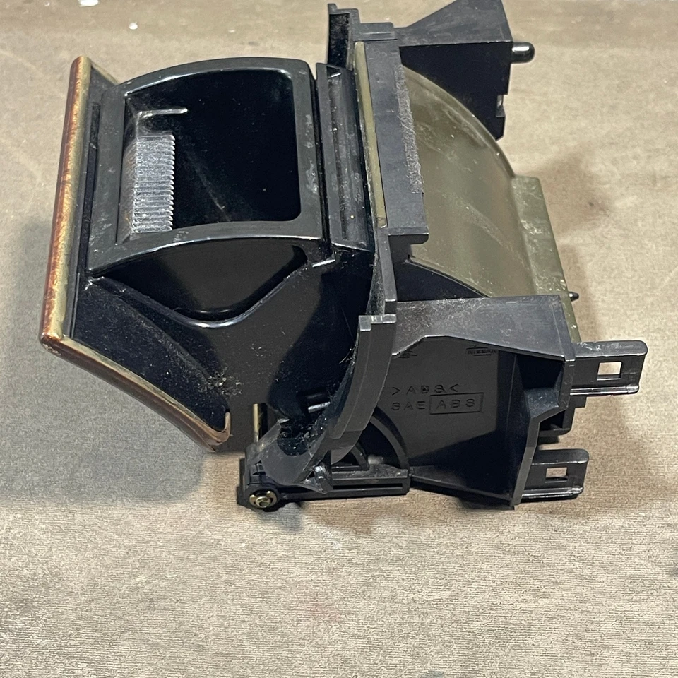 Cenicero Nissan Máxima 1995 1996 1997 1998 1999 OEM Foto 3 de 4