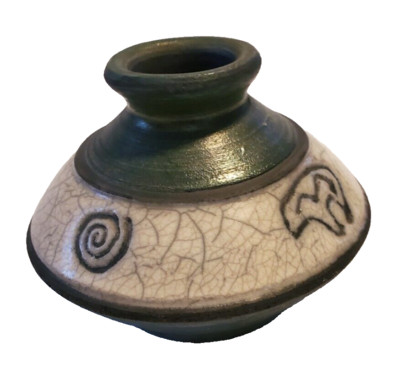 Ben Diller 2004 Volcano Ash Fire Raku Petroglyph Pottery Art Vase 4.5'' Tall