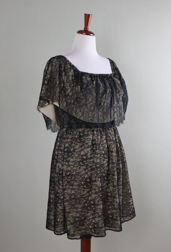 Mini Vestido ALICE + OLIVIA $440 Suzy Beige Forrado Encaje Hombro Descubierto Talla Pequeña Foto 4 de 4