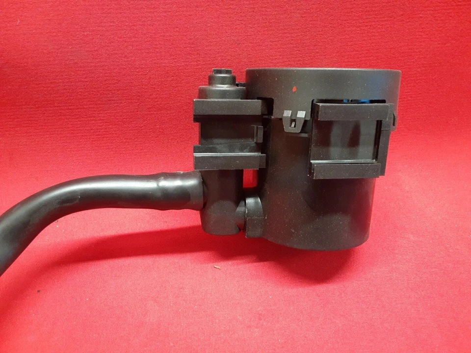 Solenoide de purga de bote de vapor GM 2007-2017 23287620 Foto 3 de 4