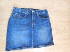 Calvin Klein Blue Jean SKIRT - size 31 waist 31-32" - length 17 1/2"- Pockets