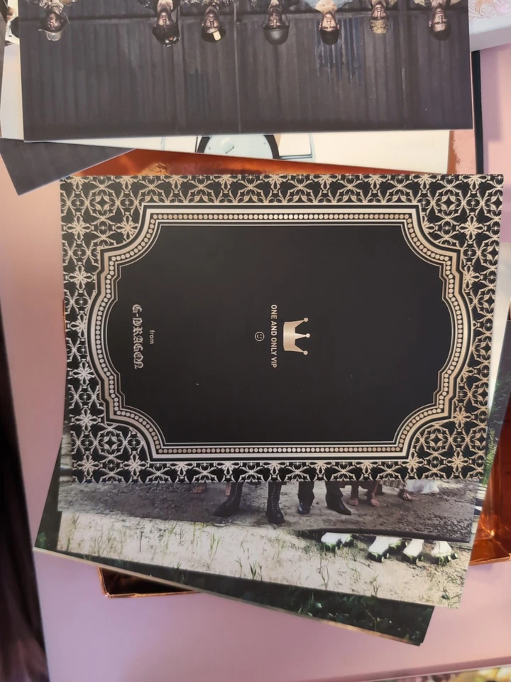 Out Of Print G-Dragon One A Kind Mini Album Photo Book 2012 - Imagem 3 de 4