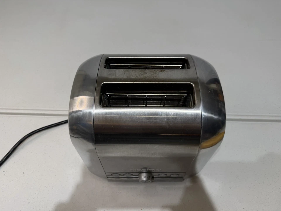 Magimix Le Toaster 2 Stainless Steel 2 Slice Wide Slot Bagel Defrost 1250W - Image 2 of 4