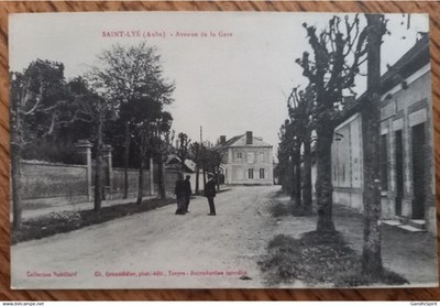 Saint Lyé (Aube) - Avenue de la Gare - Butcher on the right