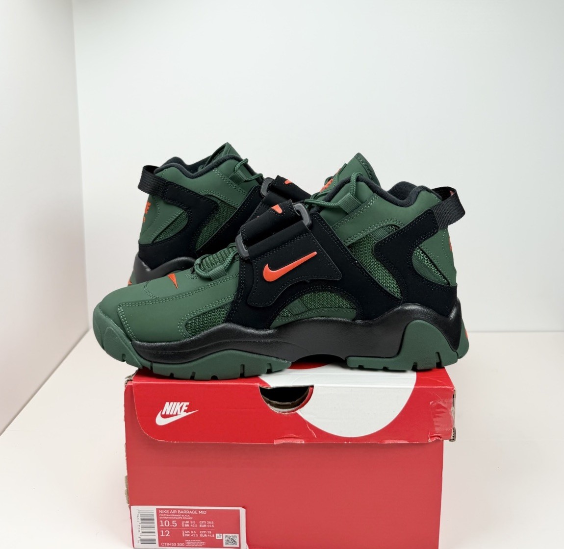 nike air barrage mid mens