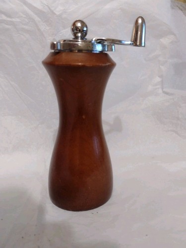 William Bounds Original Wood & Chrome Adjustable Salt or Pepper Mill Grinder