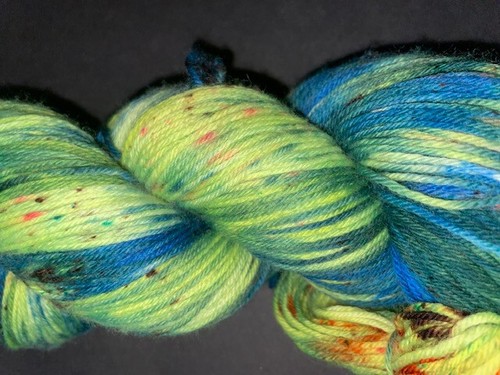 Yarn Bee Yarn AUTHENTIC HAND-DYED - 3.5 oz / 400 yds - Picture 22 of 29
