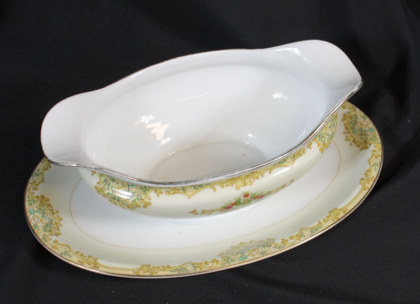 Vtg Noritake Gravy Boat Bowl Attached to Plate Floral M Japan Serving