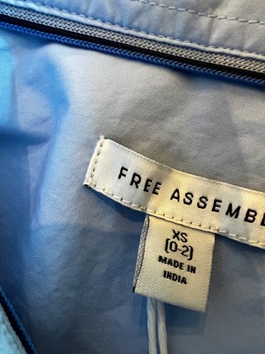 FREE ASSEMBLY LADIES POISHED BLUE 100% COTTON EMBROIDERED & CUT-OUT SHIRT SZ 0-2 - Picture 9 of 16