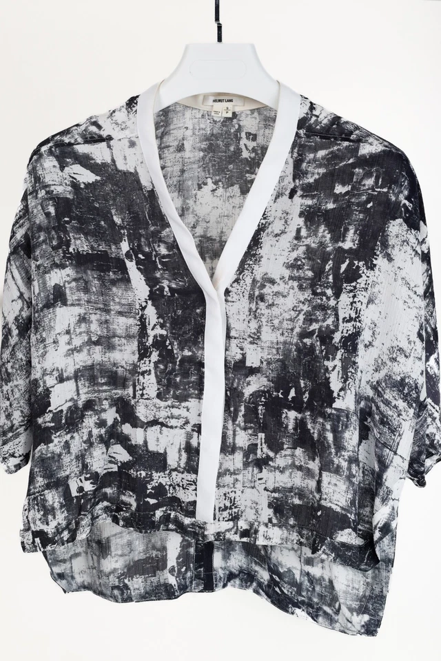 Helmut Lang White & Black Abstract Crepe Cropped Dolman-Sleeve Blouse, Size S - Image 3 of 4