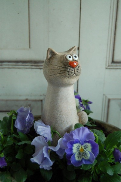 Sehr SüßEr Landhaus Zaunhocker Katze Mucks, Zaunfigur Aus Keramik, Gartendeko-image