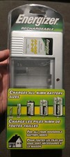 READ NEW Energizer Rechargeable Universal NiMH Battery Charger AAA, AA,C,D  9V