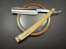 Vintage 5/8” Union Cutlery Co. Expert Barber Razor 400 Razor Shave Ready U.S.A.